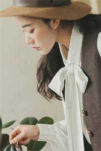 侯府主母不扶贫后，夫家外债不断